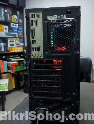 Intel Core i5 – 10th Gen, 256GB SSD, 4 GB Graohs full PC..